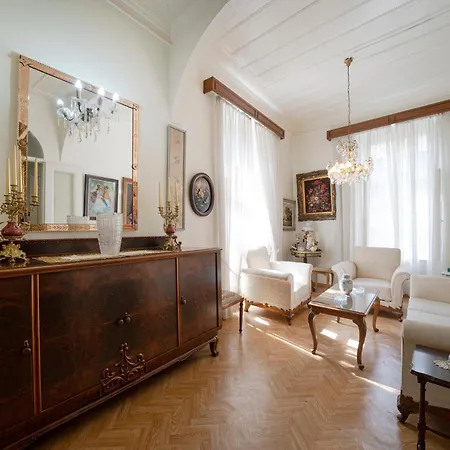 Aurelis Mansion